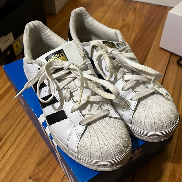Adidas superstars - Picture 2 of 7